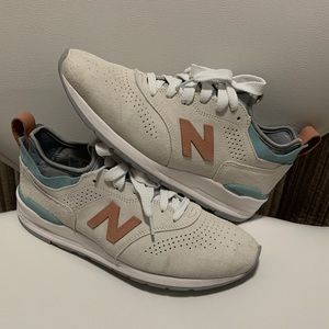 New Balance suede pastel sneakers BRAND NEW